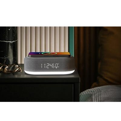 BOCINA CON RELOJ LED Y BASE DE CARGA XTECH XTS-622